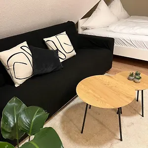 Nami - Robin - Helle Mitten In Der Stadt Appartamento Memmingen